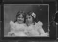 Photograph: [Jennetta (left) and Lizzie (right) Wessendorff, ca. 1901.]