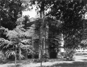 Primary view of [Perry-Jecmenek House (Weathering Oaks), (Southeast oblique)]